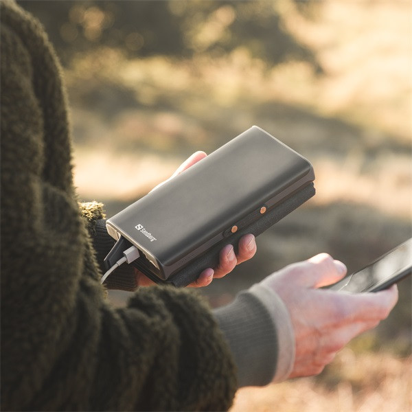 Sandberg akkubank - solar 4-panel powerbank 25000 (25000mah; 1xusb-c+2xusb-a; ipx4 vízálló)