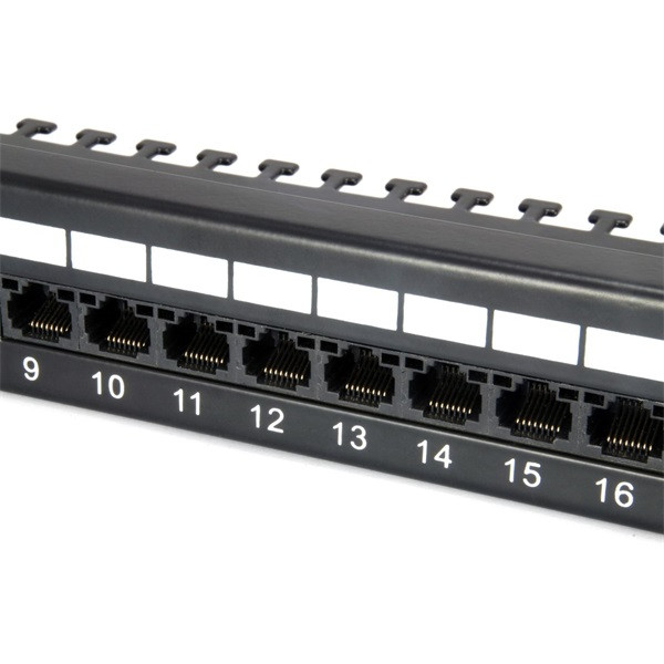 Equip patch panel - 135425 (24 port, cat6, árnyékolatlan, fekete)