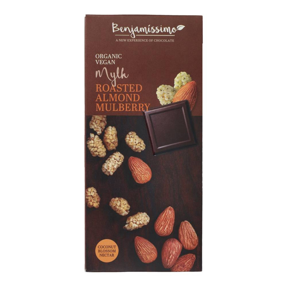 Benjamissimio was vegan coconut chocolate with roasted almonds and white strawberry 70 g